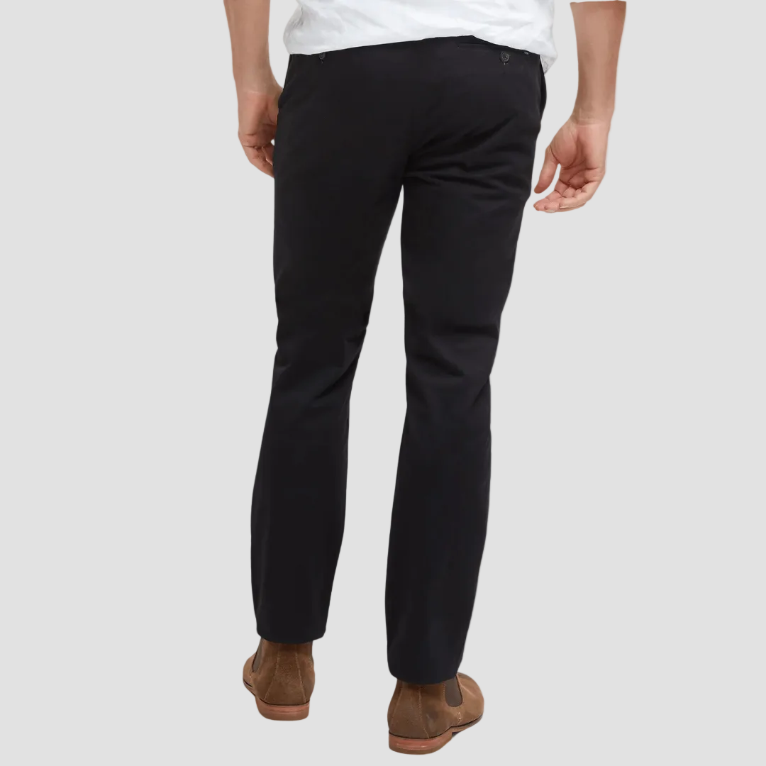 Howard Hudson Tailored Fit Brunswick Chino in Black