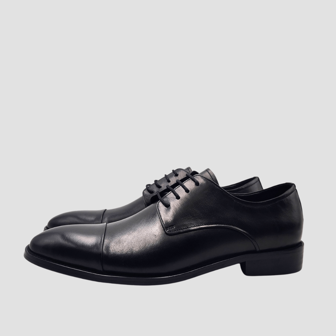 Martino Carolus Buffalo Leather Multi-Fit Shoe in Black FM77B
