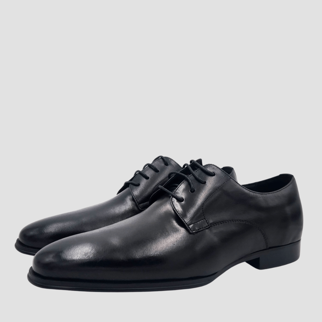Martino Carolus Multi-Fit Leather Lace Up Shoe in Black RD73B