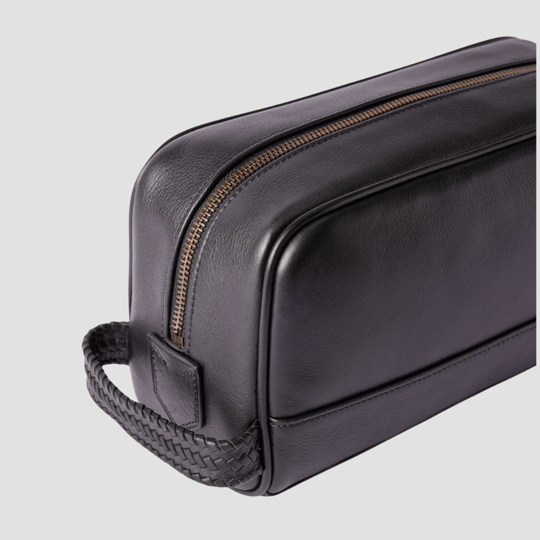 R.M. Williams Farrier Signature Washbag in Black Leather - In Store Only