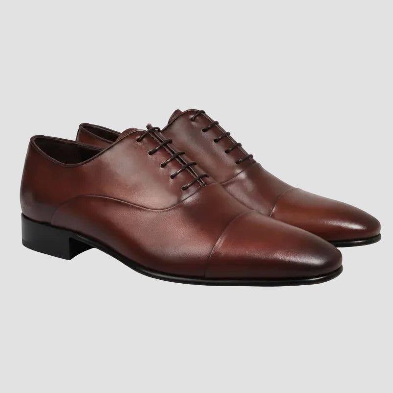 Brando Austin Oxfords in smooth vegtan leather with a chiselled toe, waxed laces and leather sole.