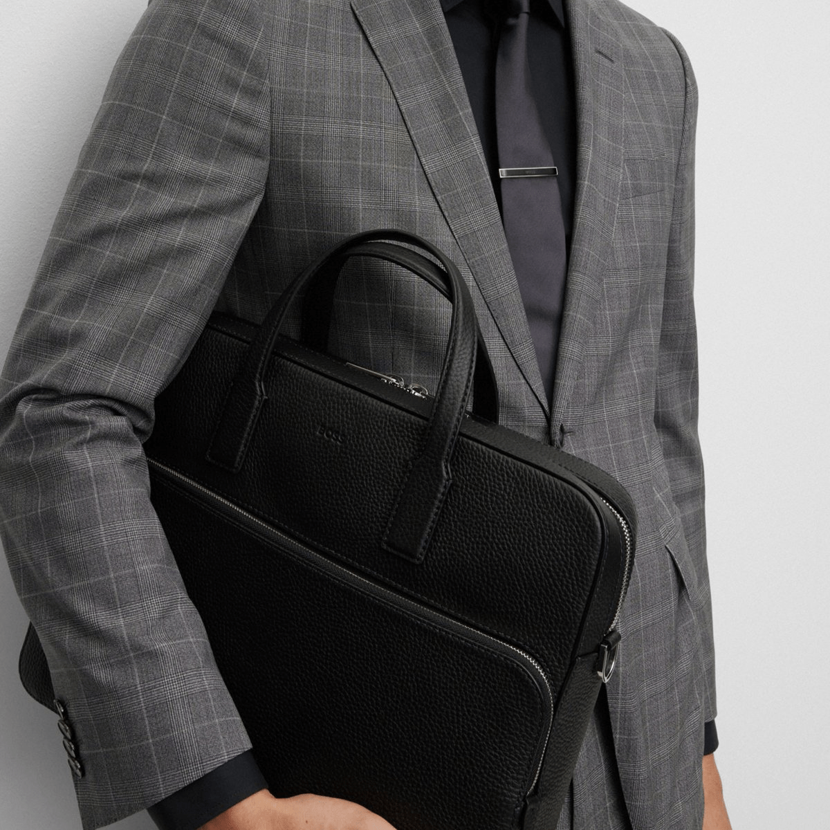 Hugo Boss Crosstown Leather Document Case in Black