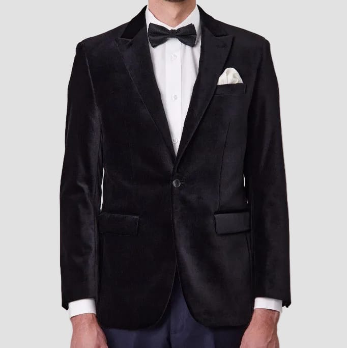 Jonah Black Velvet Sports Jacket—slim fit with peak lapel and plush velvet finish. A refined single‑button Savile Row
