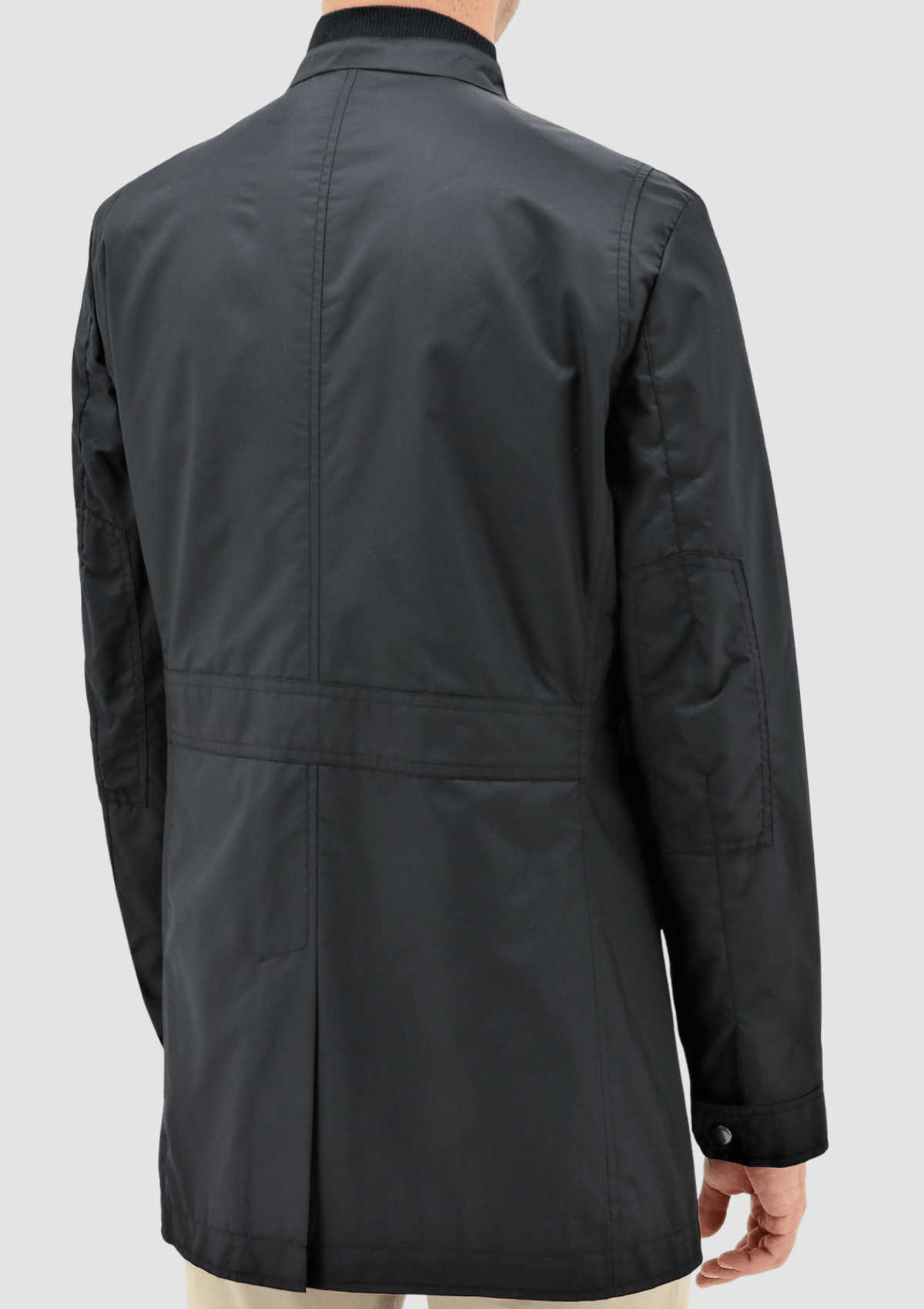 the back of the daniel hechter slim fir morgan mens rain coat in black water resistant fabric