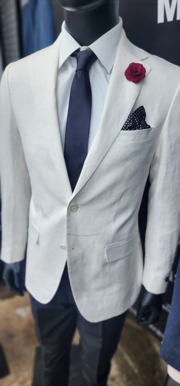 black and white accessories 