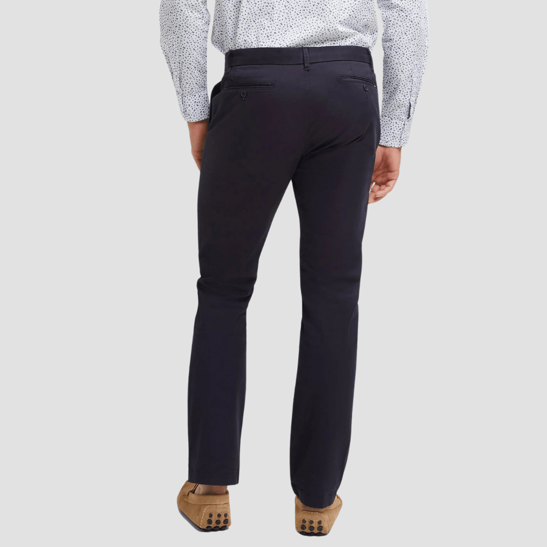 Howard Hudson Tailored Fit Brunswick Chino in Navy