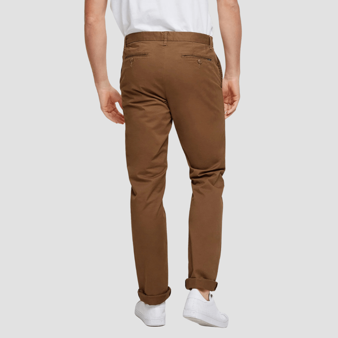 Howard Hudson Tailored Fit Brunswick Chino in Tobacco