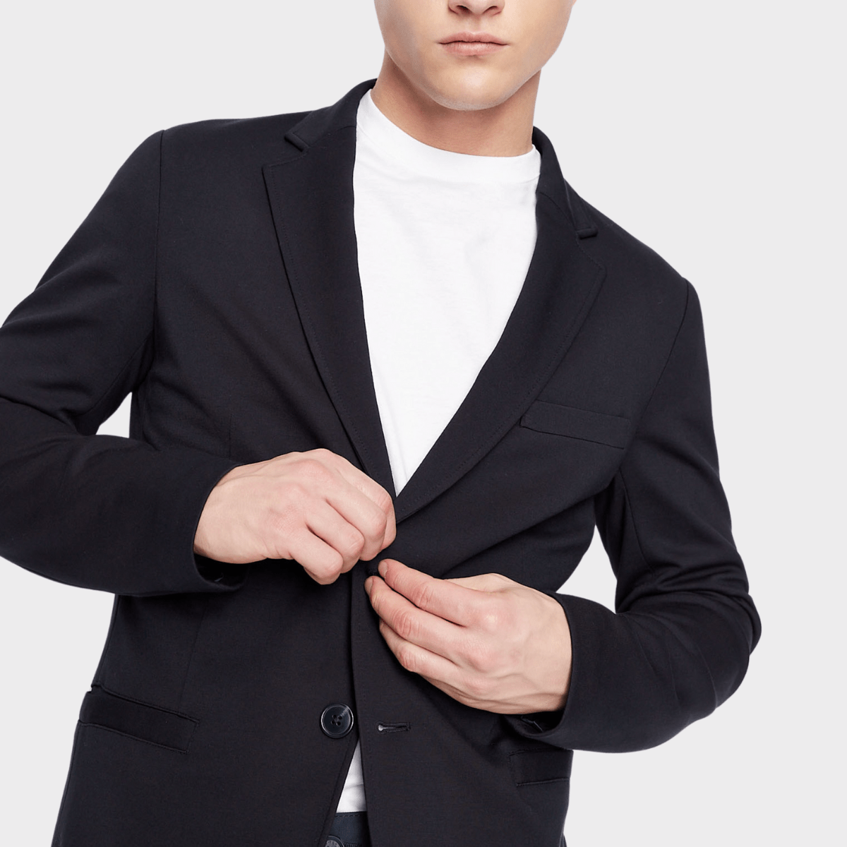 Lapel detgails of the navy formal blazer by Armani