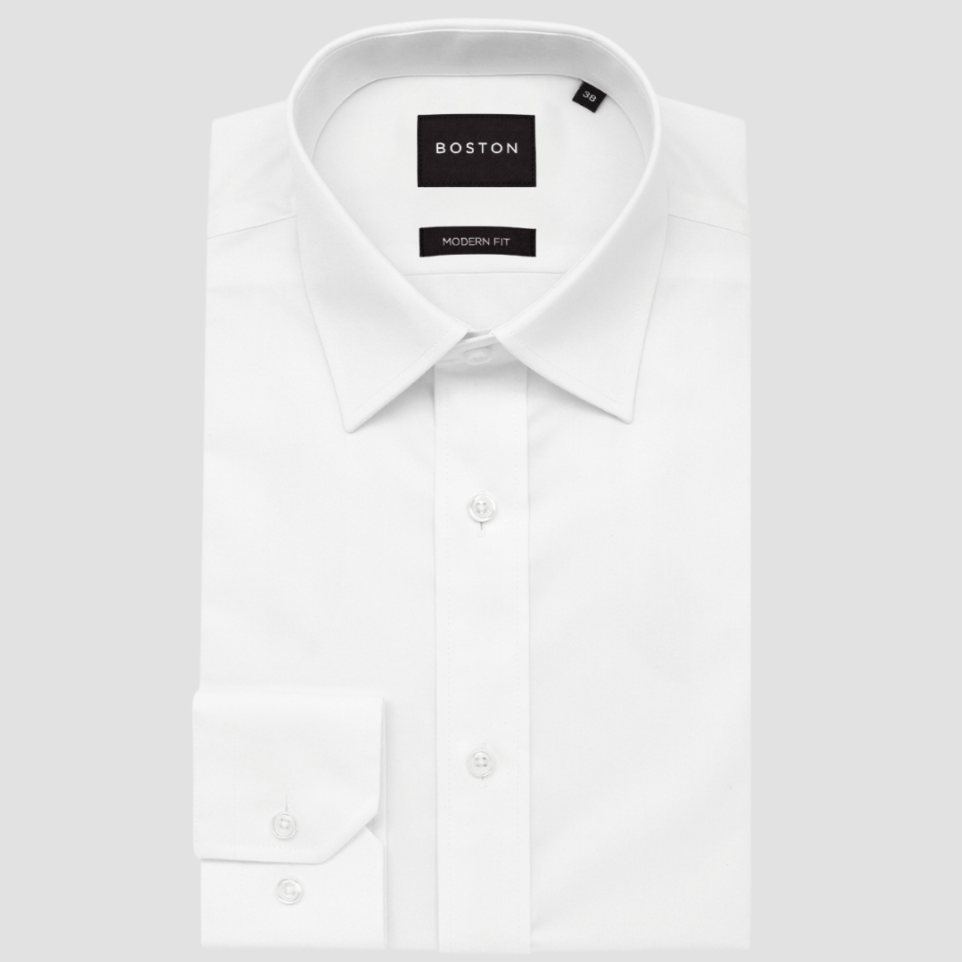 Boston’s Liberty white business shirt in a modern slim fit with classic collar and tailored darts.