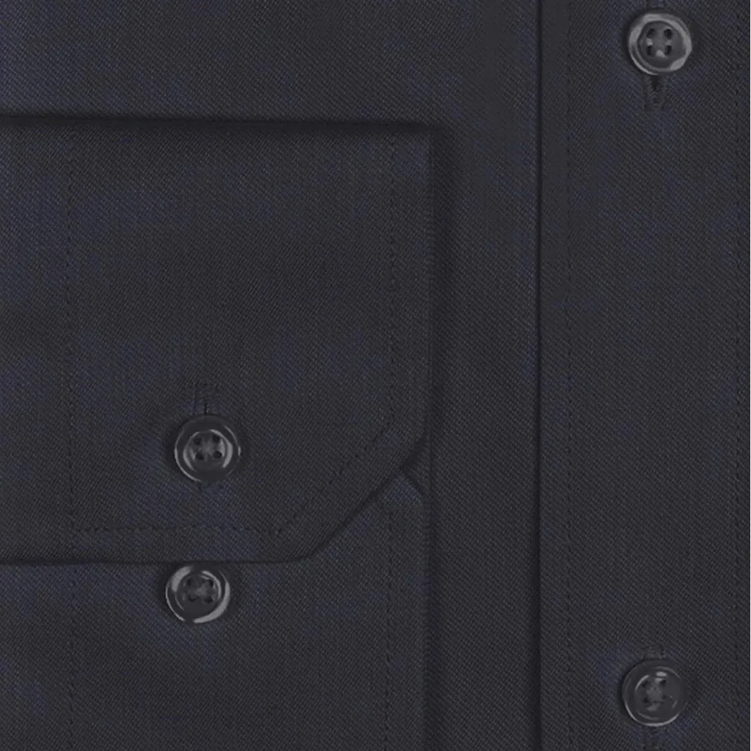 Boston’s Liberty navy business shirt in a modern slim fit with classic collar and tailored darts. 