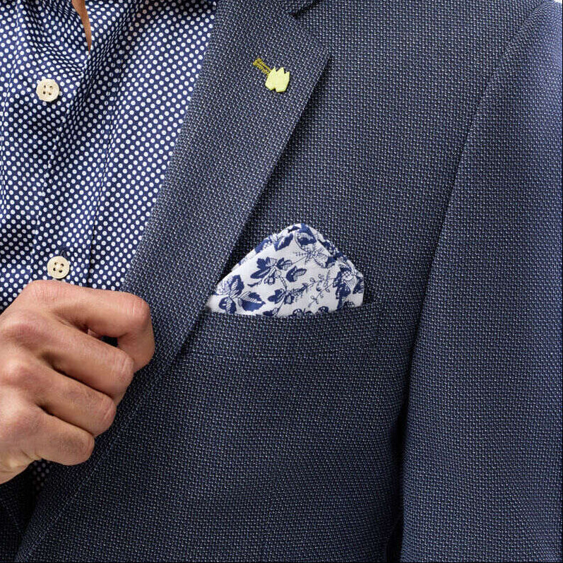 Collar details of the Brooksfield Mens Textured Yarn Dye Sports Jacket in Navy