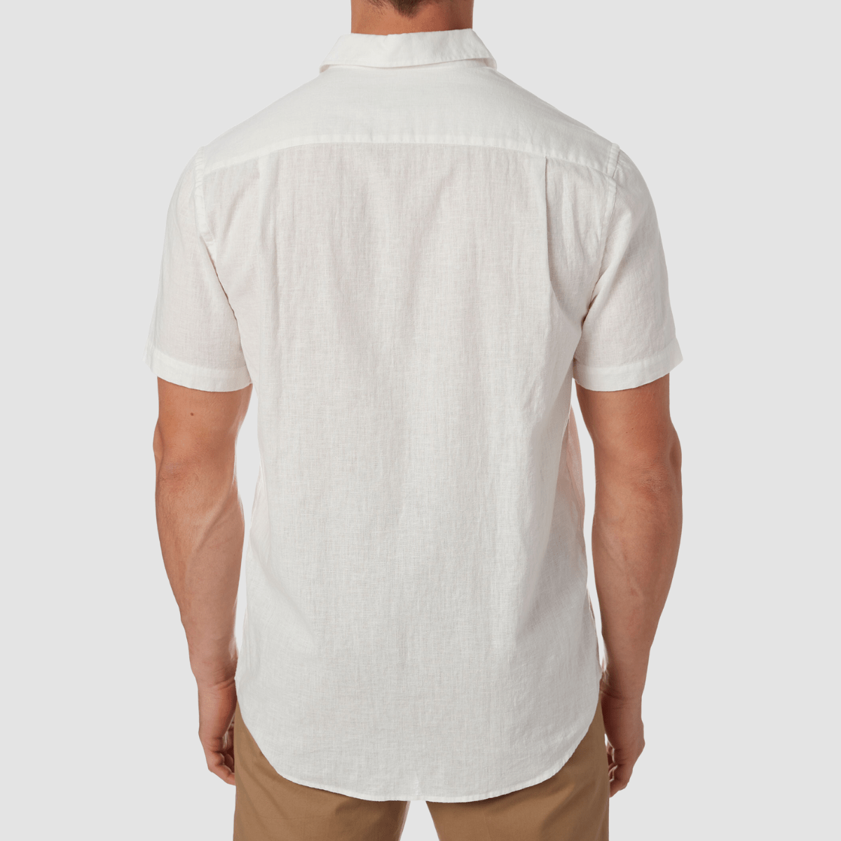 Men’s Vacay soy‑white linen‑blend shirt with short sleeves, regular collar and garment‑washed softness.