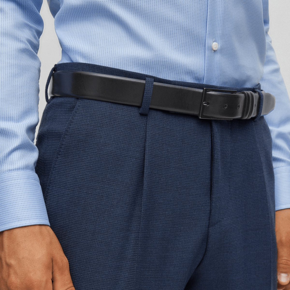 Hugo Boss Carmello Mens Leather Belt with Gunmetal Hardware in Black