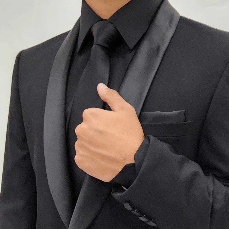Jenson Slim Fit Noble Tuxedo Suit in Black