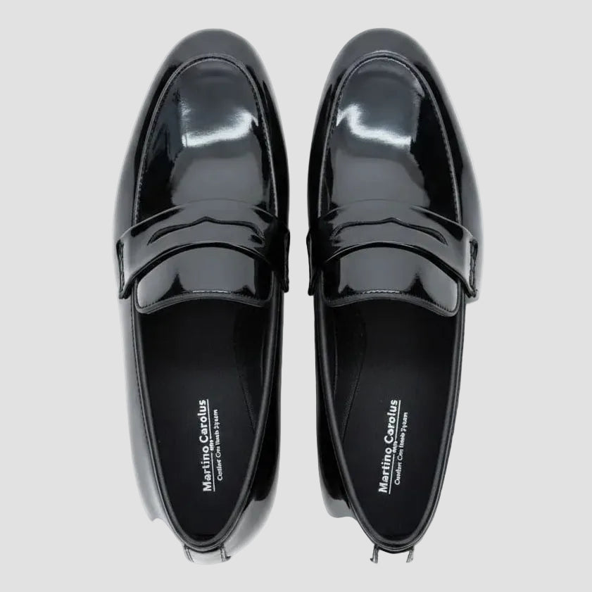 Slim fit men's leather loafer by Martino Carolus.