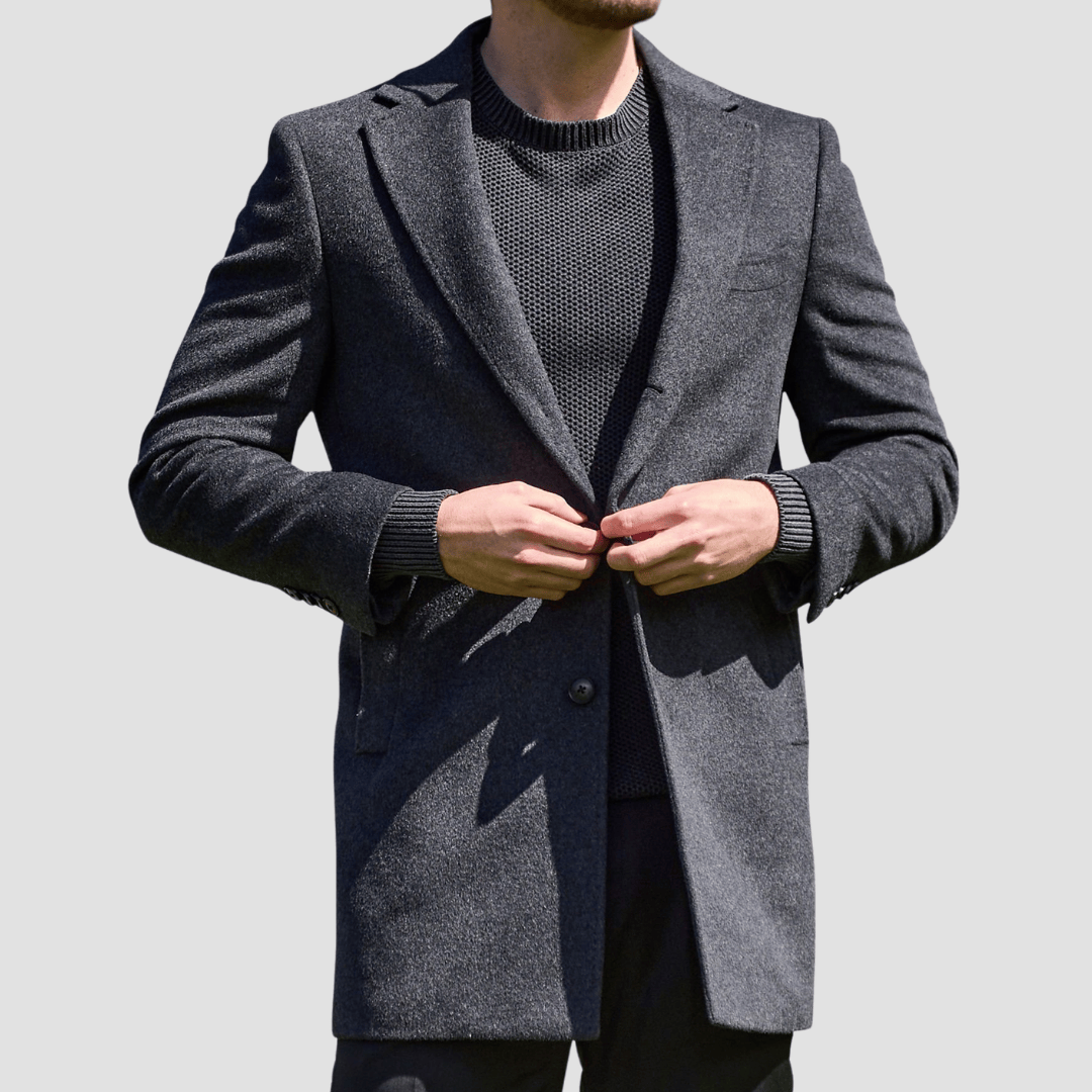 Simon Classic Overcoat in Charcoal—winter‑weight wool with refined tailoring and a clean silhouette.