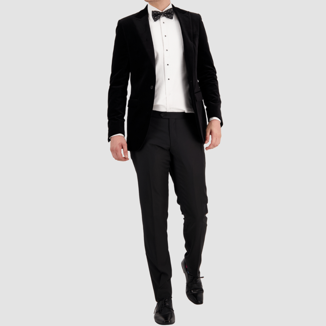 Jonah Black Velvet Sports Jacket—slim fit with peak lapel and plush velvet finish. A refined single‑button Savile Row