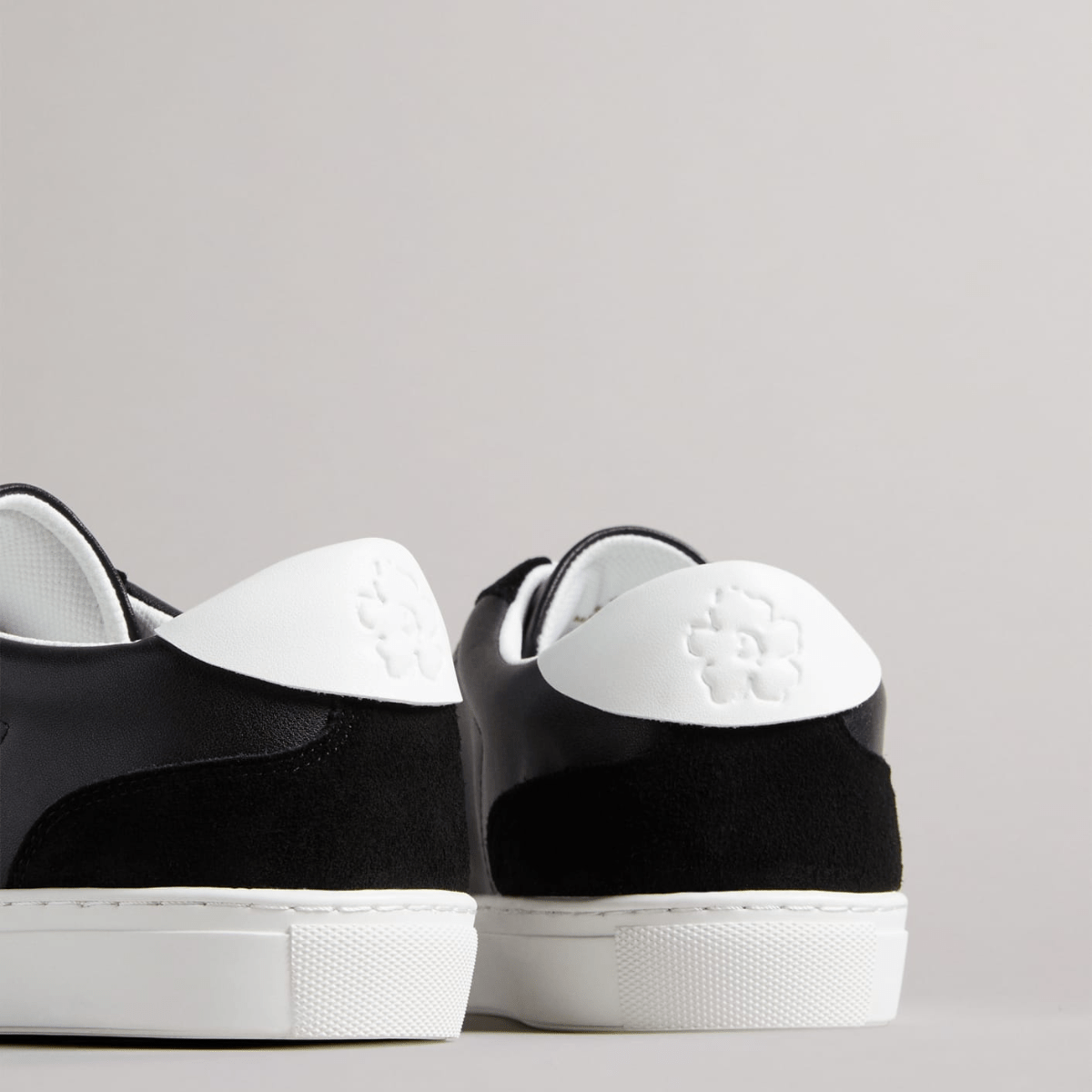 Ted Baker Robertt Mens Leather Suede Mix Retro Sneakers in Black