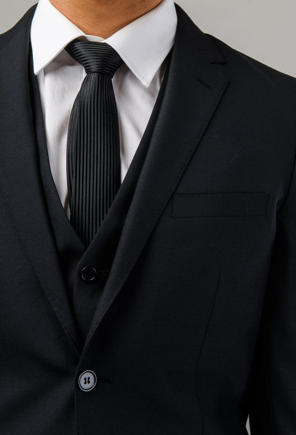 a close up view of the vest and lapel detailing on the Aston slim fit moores suit in black A019301S-NL