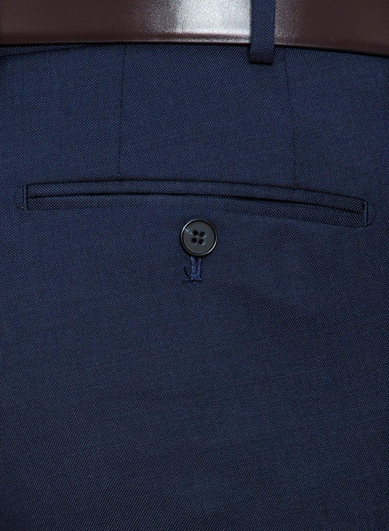 a close up the pocket detail on the Cambridge classic fit interceptor trouser in dark blue navy pure wool F2800