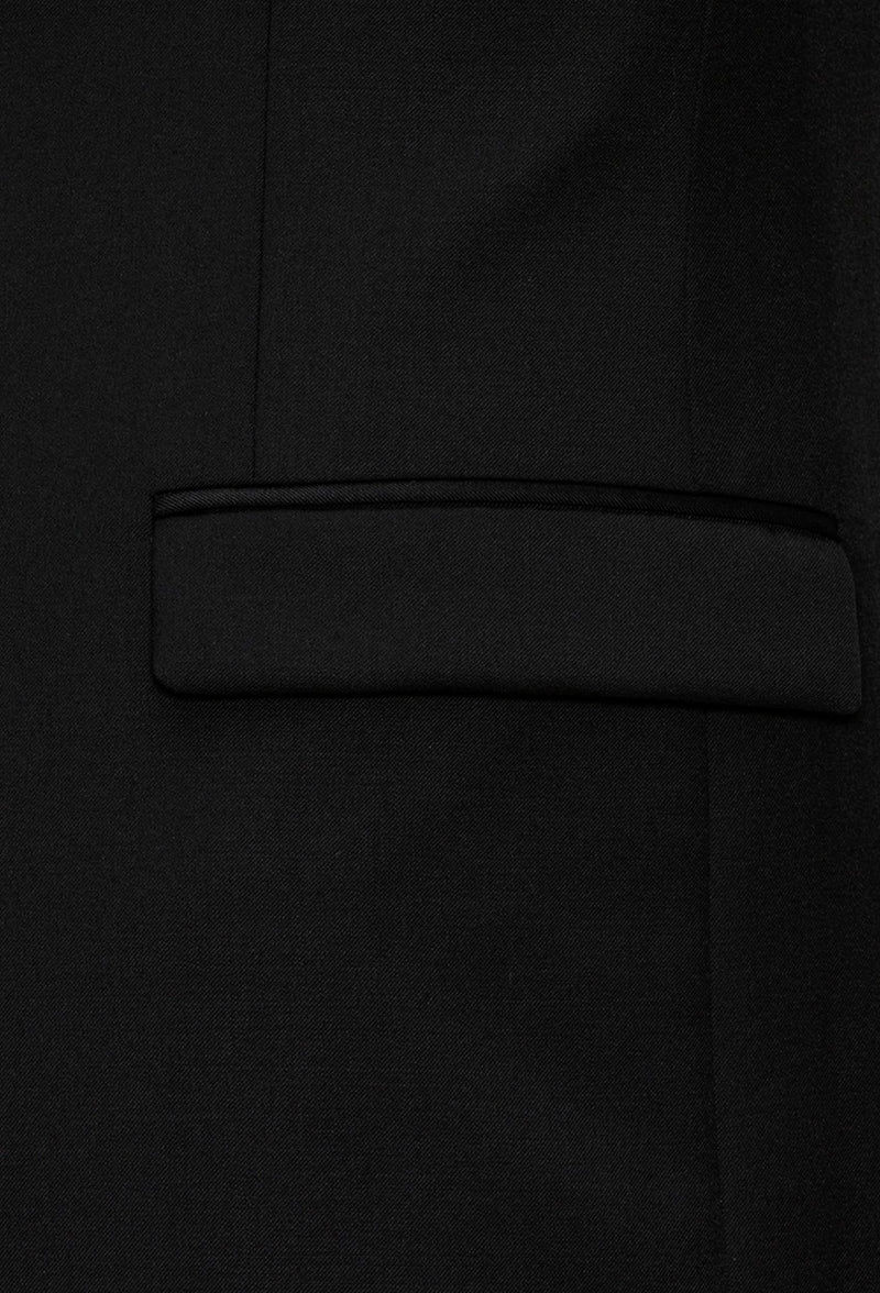 A close up view of the flat pocket details of the Joe Black slim fit anchor suit jacket in black pure wool FJV032
