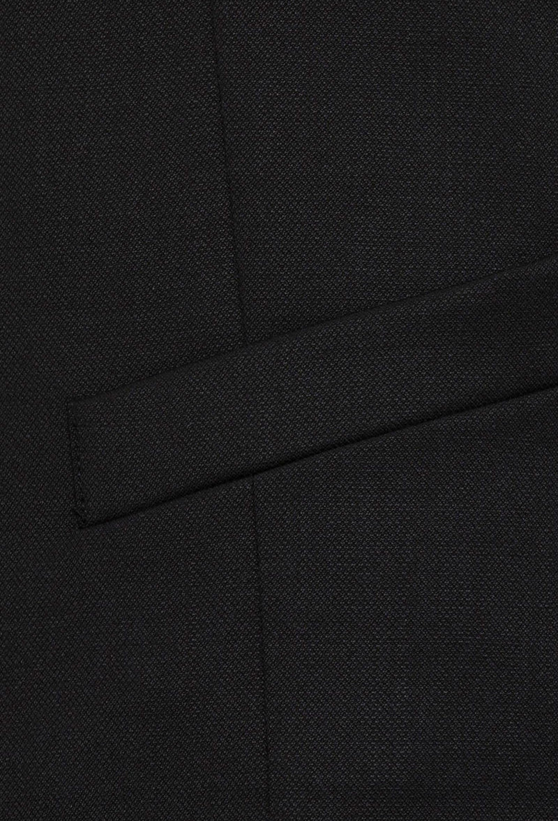 a close up of the flat pocket detail on the Joe Black slim fit mail vest in black pure wool F6447