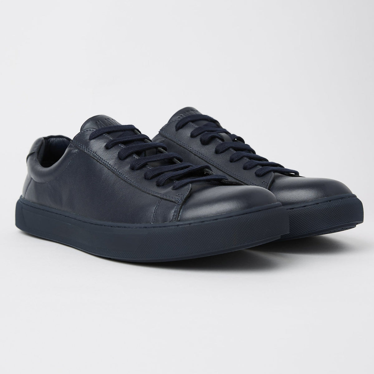 Mavericks cooper mens leather sneaker in navy