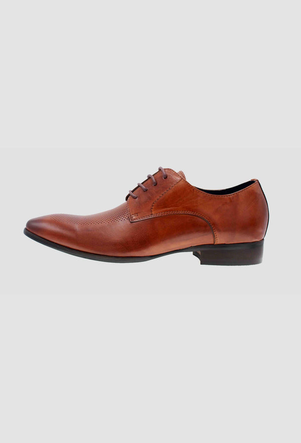 a side on view of the Martino Carolus buffalo lace up leather shoe in dark tan FM192M