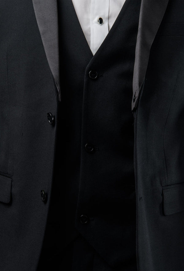 a close up view of the Aston slim fit laneport vest in black A019301V