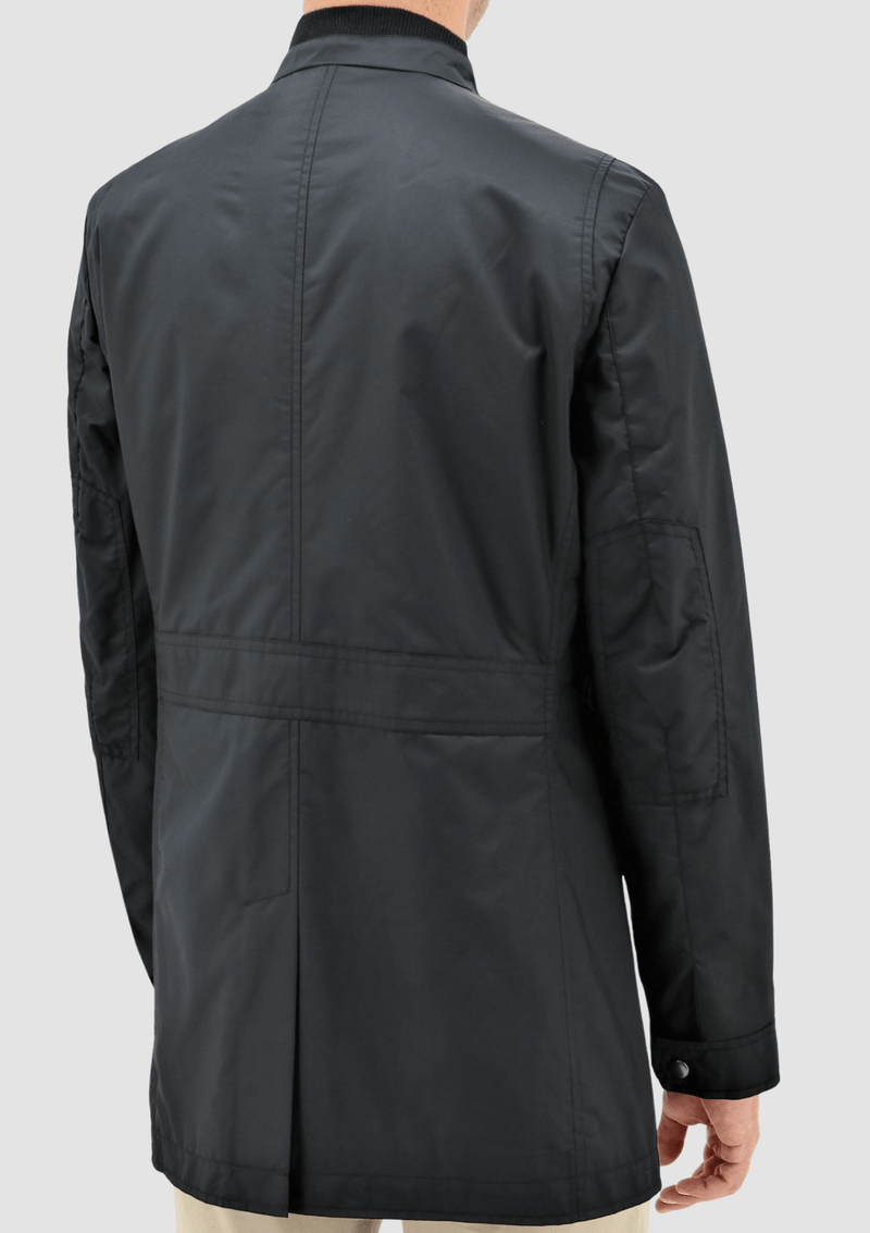 the back of the daniel hechter slim fir morgan mens rain coat in black water resistant fabric 