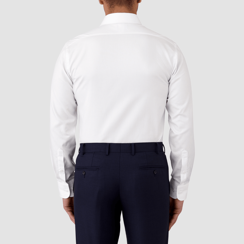 showing the classic fit of the cambridge mens white shirt FJD044 in white
