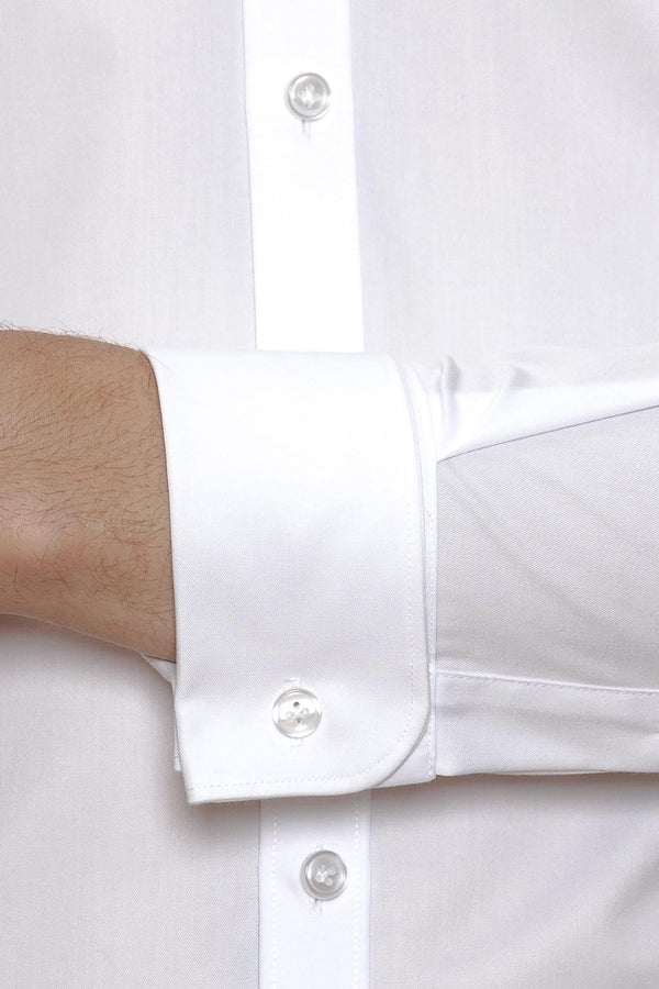A close up view of the Gibson slim fit archie french cuff shirt in white FGW014 including the rounded French cuff detail