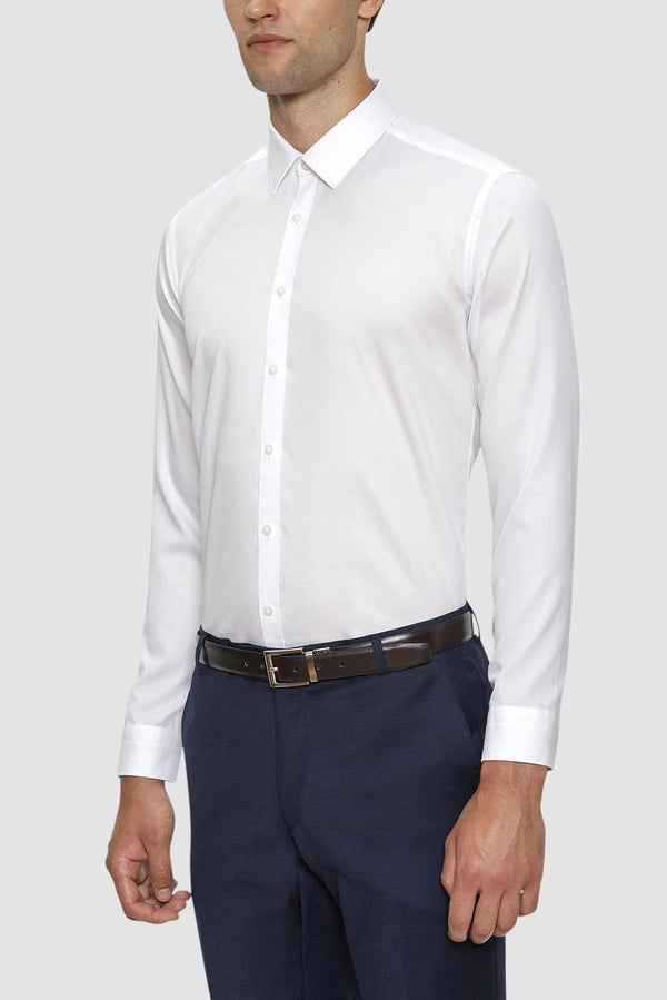 A front on view of the Gibson slim fit fierce mens shirt in white pure cotton FGW014