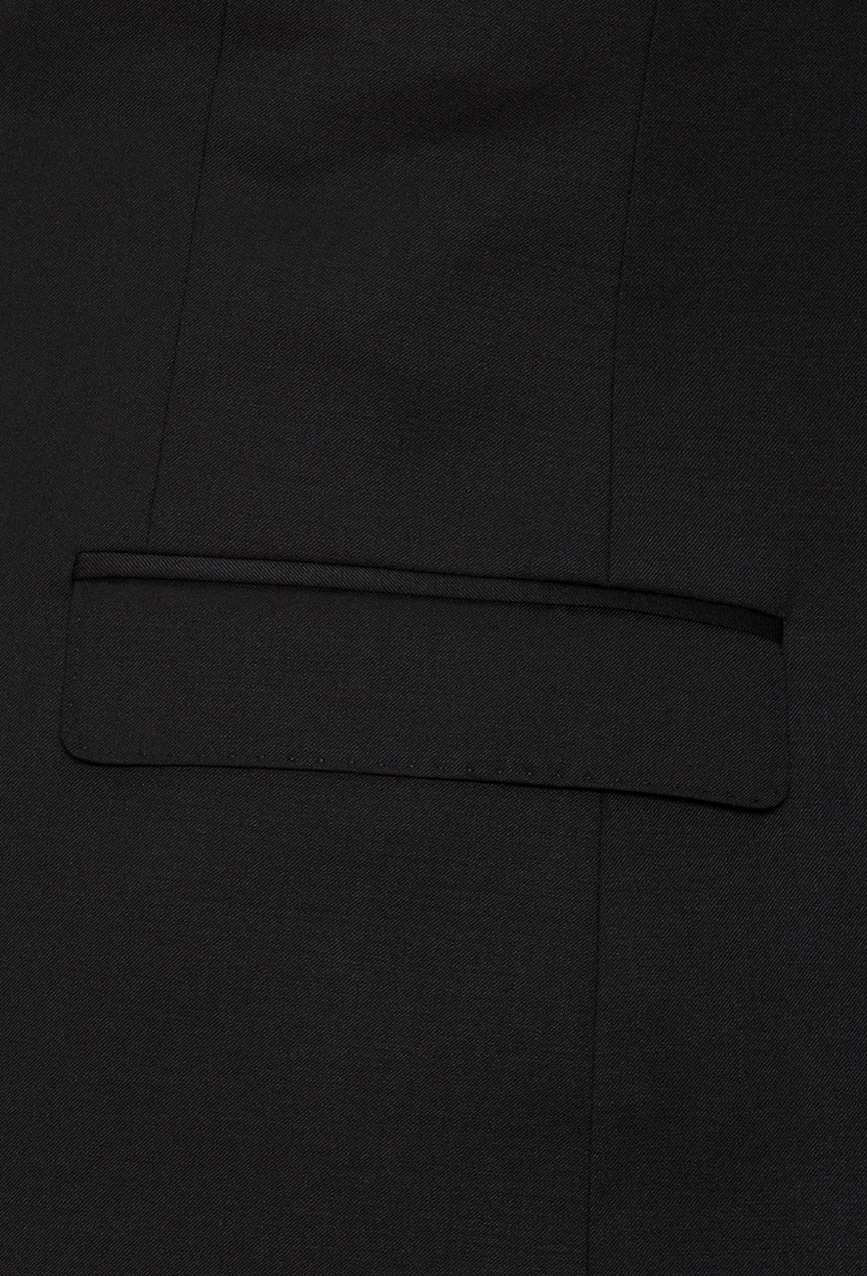 A close up view of the straight pocket flaps on the A full front view of the Gibson slim fit lithium suit jacket in black pure wool F34087