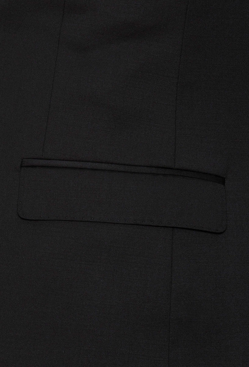 A close up view of the straight pocket flaps on the A full front view of the Gibson slim fit lithium suit jacket in black pure wool F34087