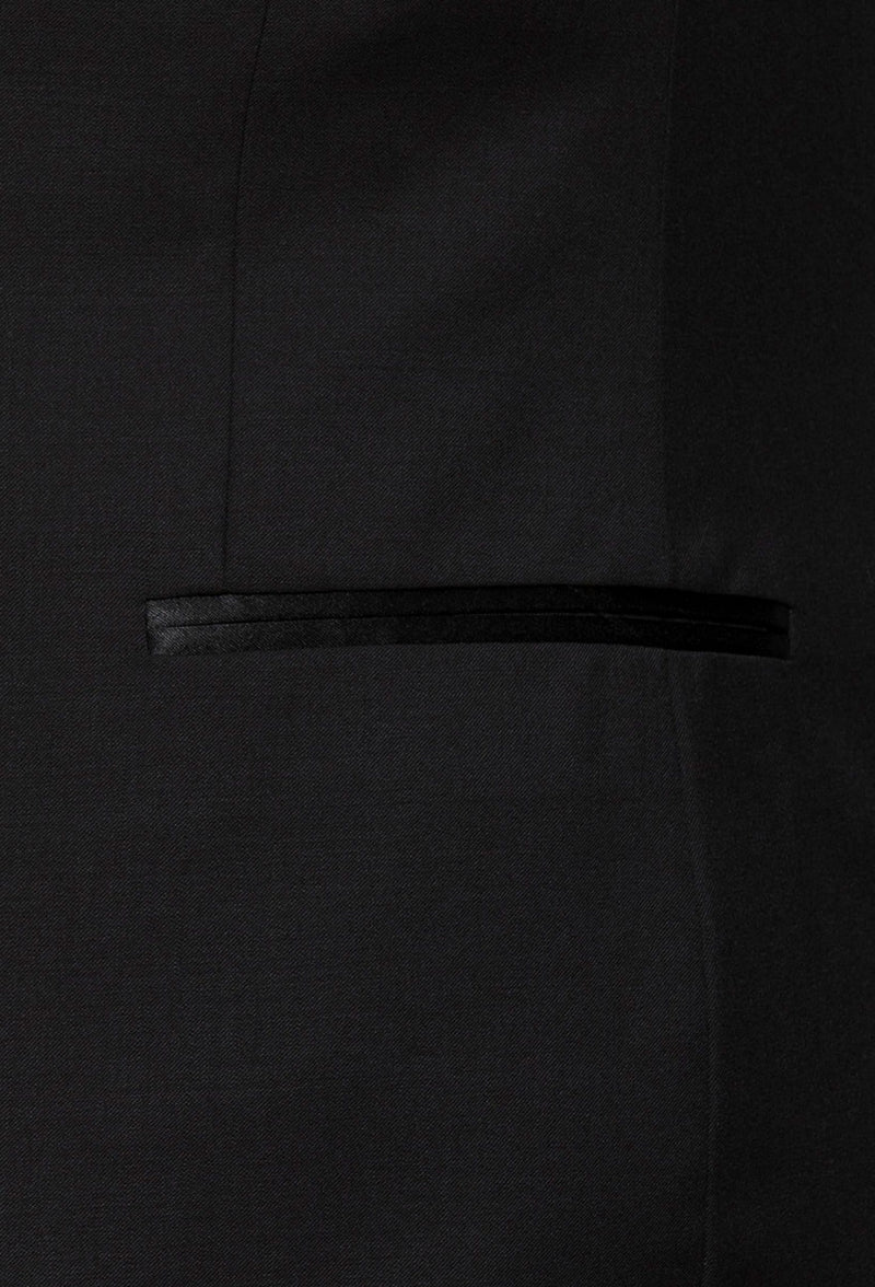 a close up of the satin jet pocket detail on the Gibson slim fit spectre tuxedo suit jacket in black pure wool F34087