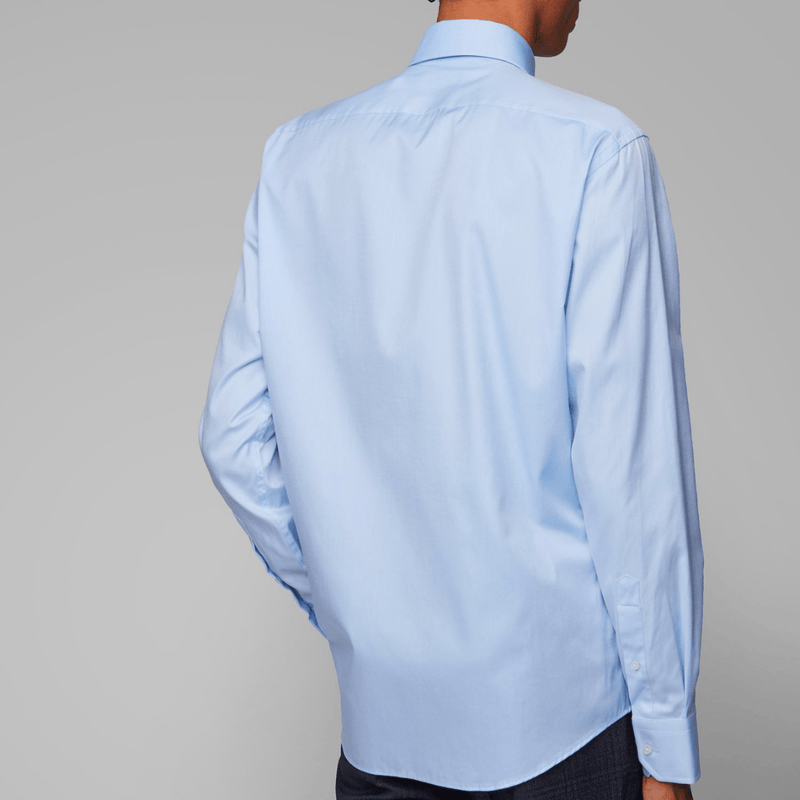 the back of the hugo boss enzo shirt in blue showing the more regular fit