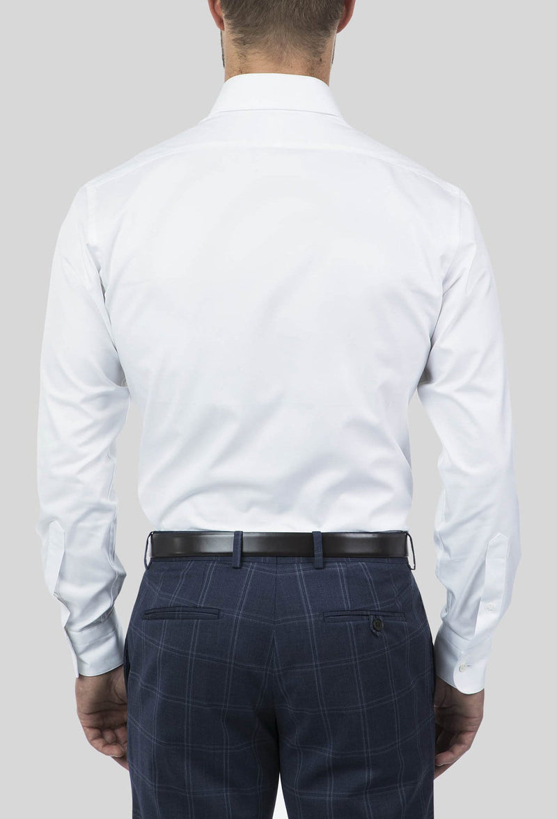 A reverse view of the joe Black slim fit pioneer shirt in white pure cotton FCE300