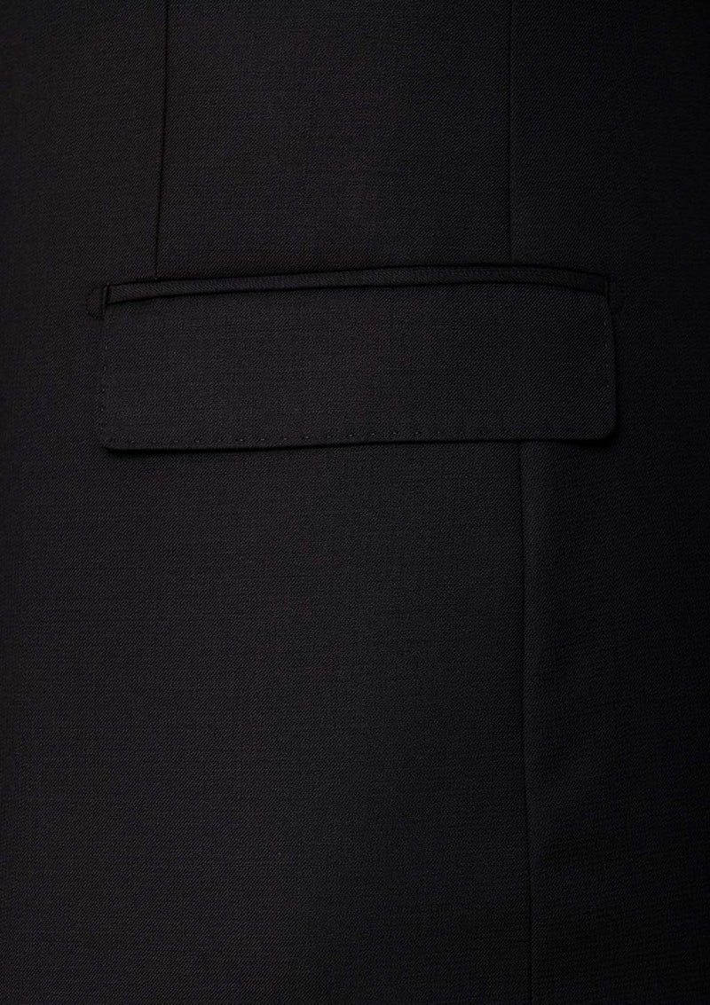 a close up of the pocket detail on the cambridge morse jajcket in black pure wool FMG100